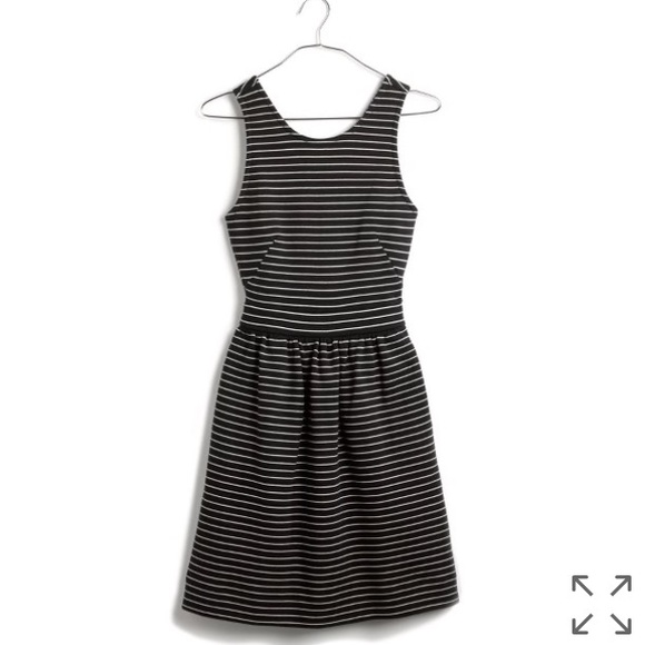 Madewell Dresses & Skirts - Madewell Pierside Dress in Stripe
